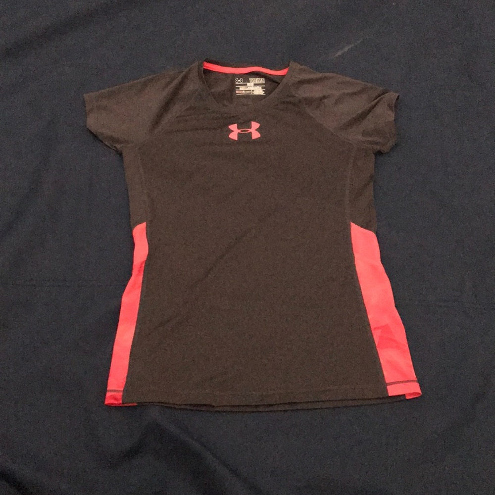 Under armour fitted women’s sports shirt